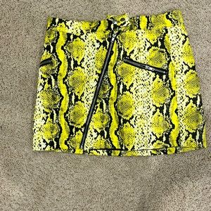 Yellow cheeta print skirt
